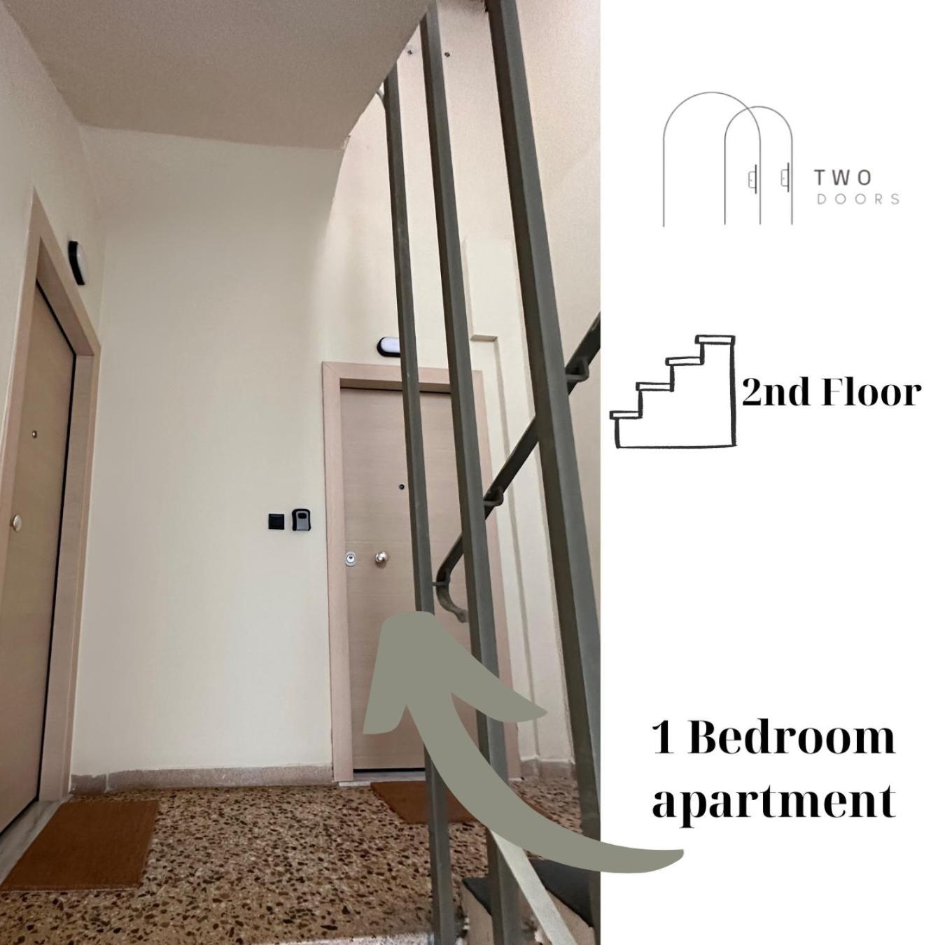Appartamento 2 Doors Kavala Esterno foto